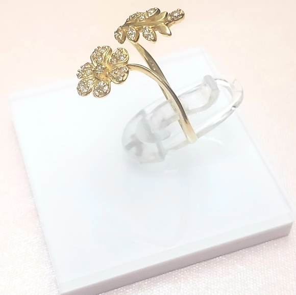 18K Solid Yellow Gold Flower Open Ring - Picture 3 of 10